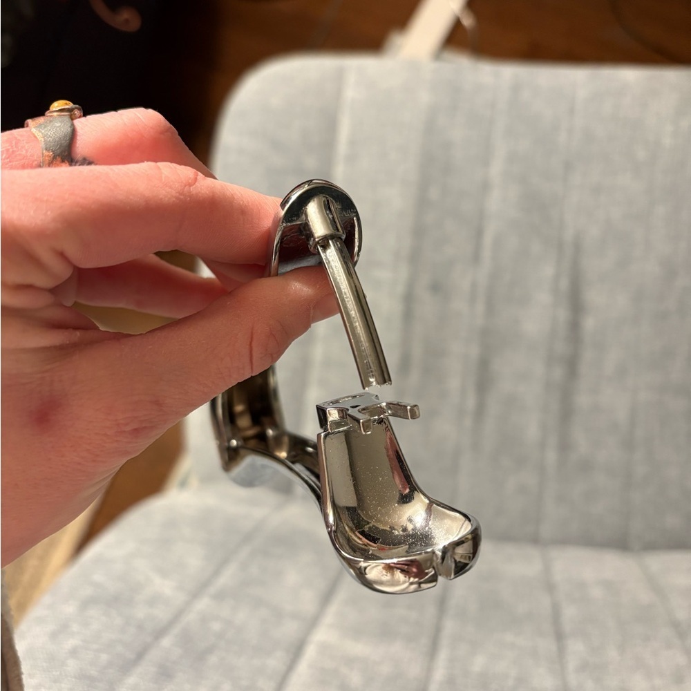 PAMPERED CHEF STAINLESS CHERRY OLIVE PITTER - Picture 4 of 11